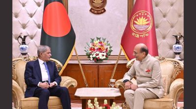 President calls for resolving all outstanding issues with India
