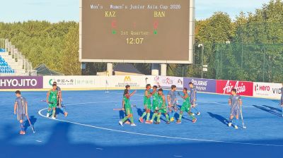 Men keep WC dream alive, women seal top-six berth