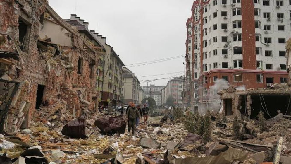 Russian strikes kill four, wound dozens in Ukraine