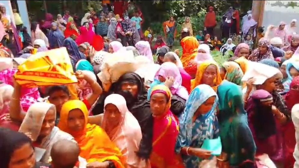 Relief items distributed among 1,346 families in Sirajganj
