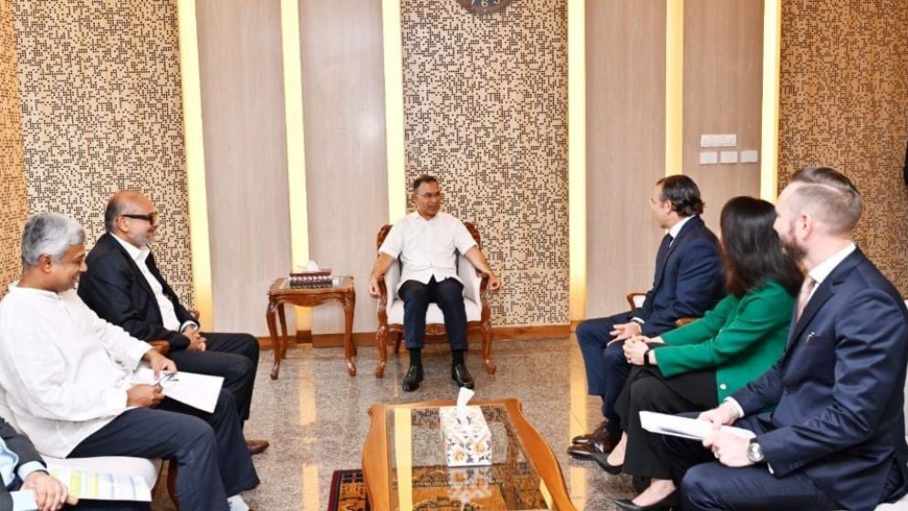 PM seeks more Chevron investment in gas sector
