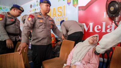 Rescuers searching for 143 people from Indonesia passenger ship