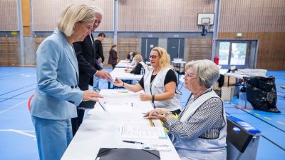 Sweden votes in election thriller, far-right eyes govt role