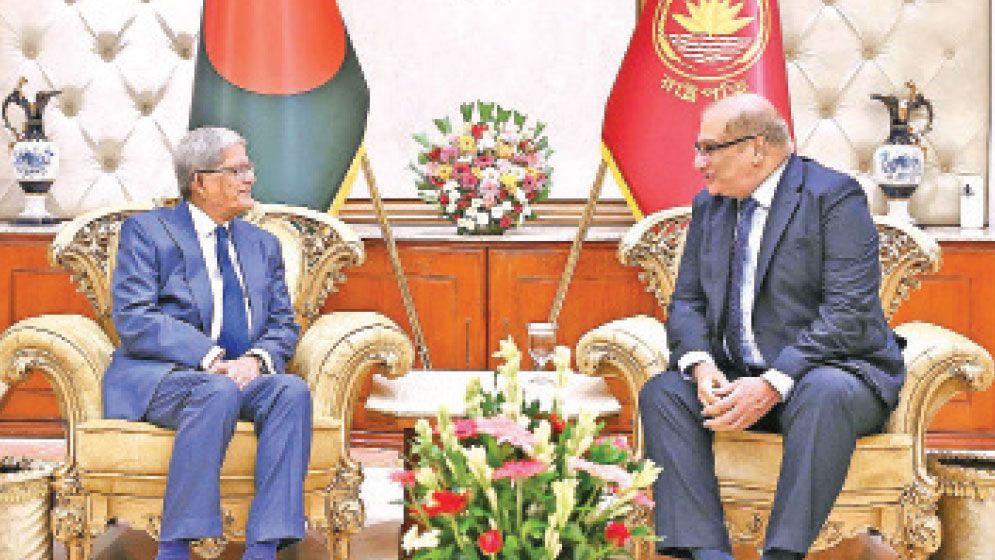 President urges stronger trade, education ties with Pakistan