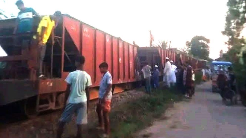 Train services resume on Dhaka–Mymensingh route after 6hrs