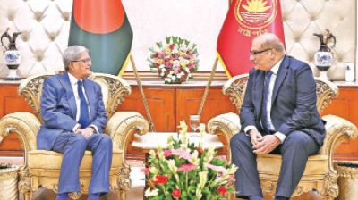 President urges stronger trade, education ties with Pakistan