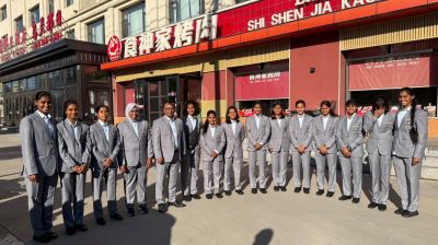 13 young Hockey Tigress off for Japan