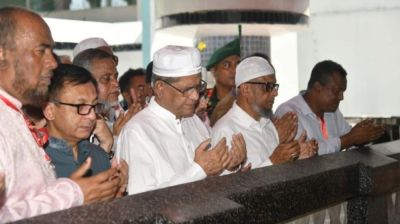 President visits shrine of Hazrat Shahjalal