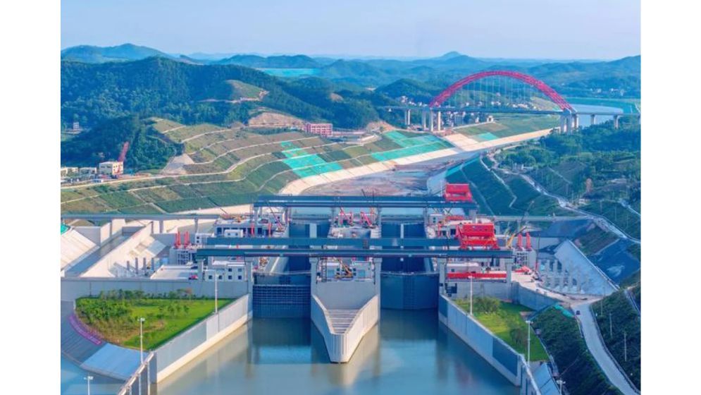 China opens major canal linking landlocked regions to sea