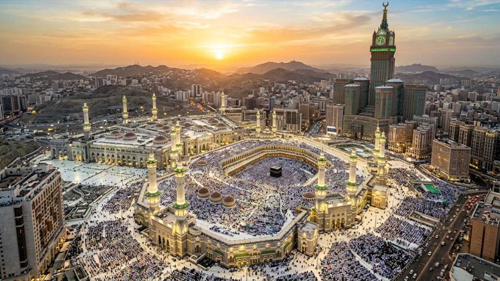 Saudi says Houthis target Makkah, warn of 'red line'