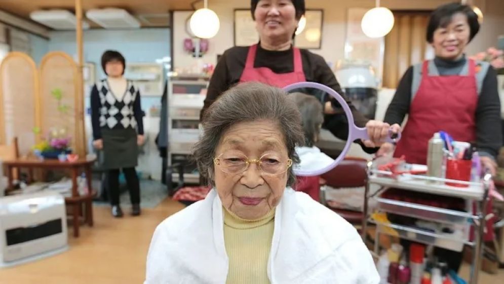 Number of centenarians crosses 100,000 in Japan