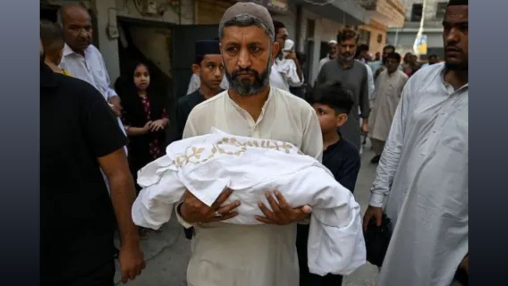 No fire alarms or sprinklers at Pakistan hospital ward where 14 babies died, report finds