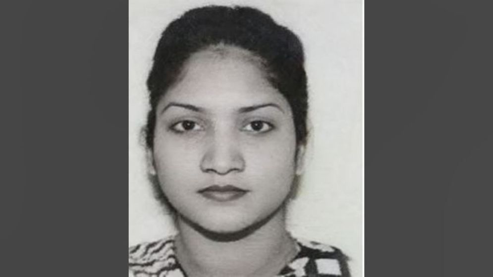 Teacher killed after being hit by two buses in Dhaka’s Banasree