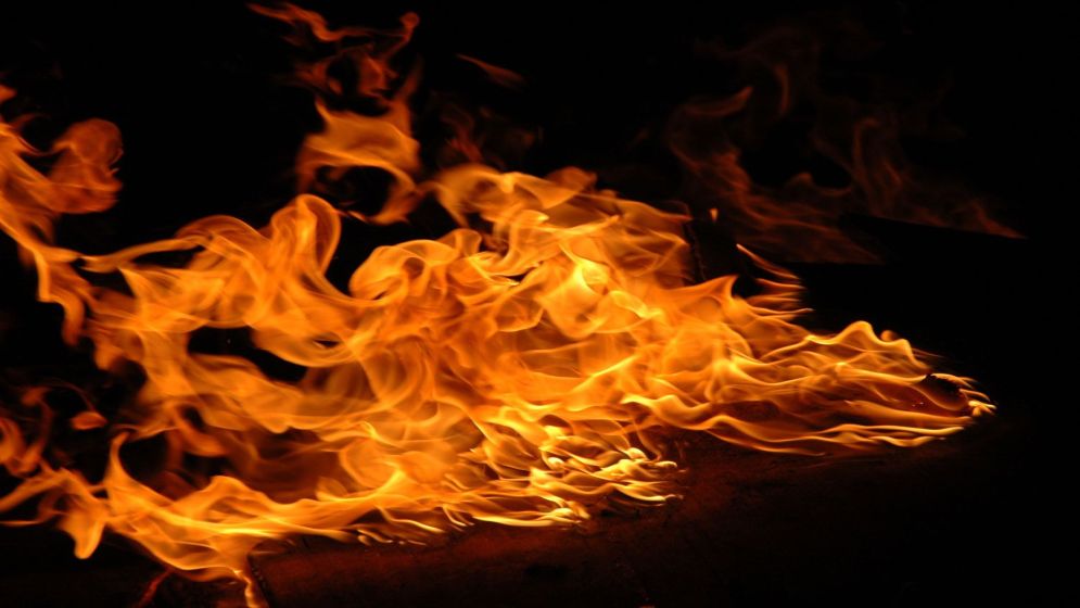 Expat sets fire to himself, four others over family dispute in Sutrapur