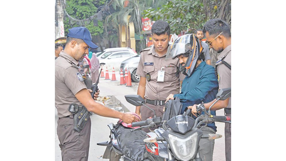Crude bomb blasts, arson attacks continue