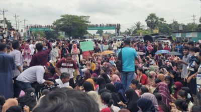 Opratim killing: Comilla University students block Dhaka-CTG highway
