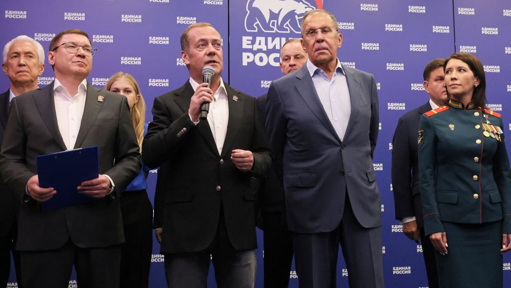 Pro-Putin party keeps grip on parliament in Russian elections
