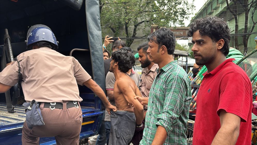 Man held over suspected AL links sent to 2 day remand