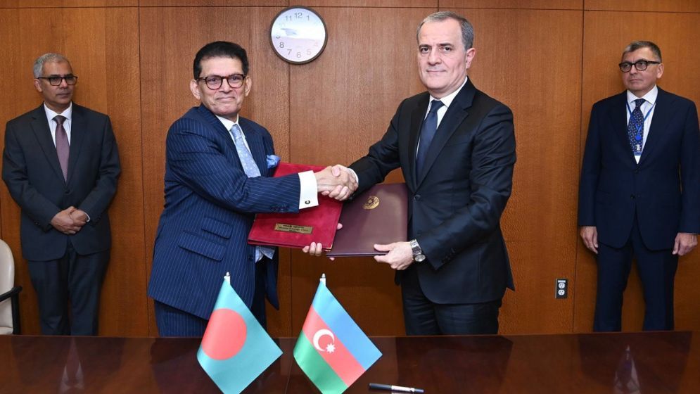 Dhaka, Baku sign visa exemption agreement