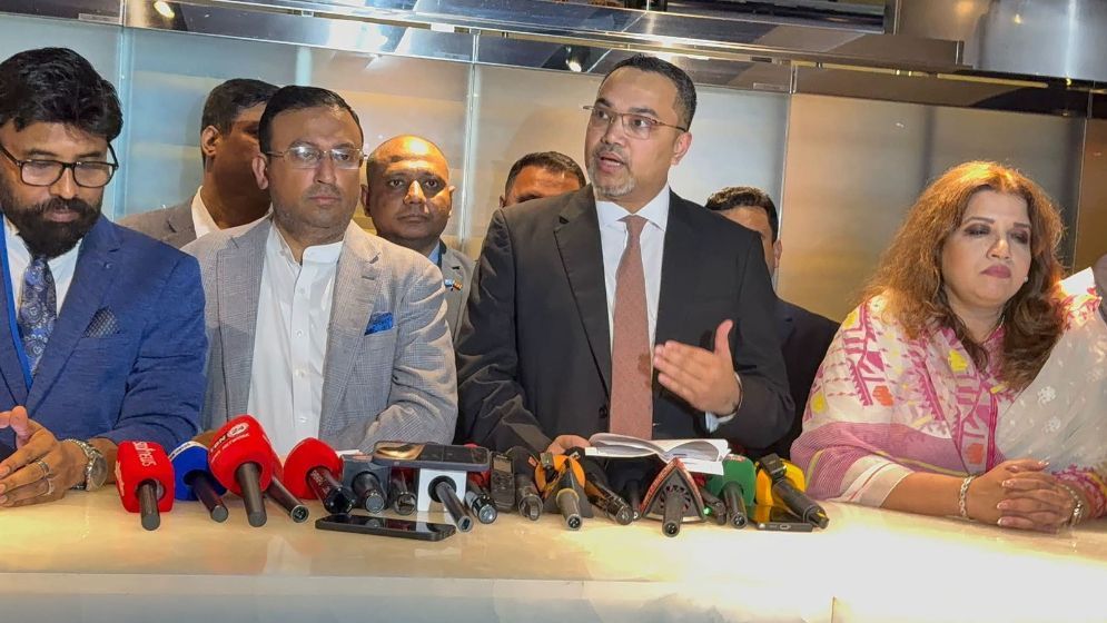 Govt signs deal with Boeing to buy 11 aircraft: Mahdi Amin