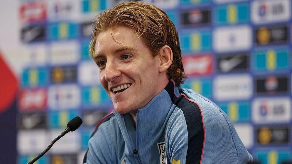 England cannot imitate Spain's success, says Gordon