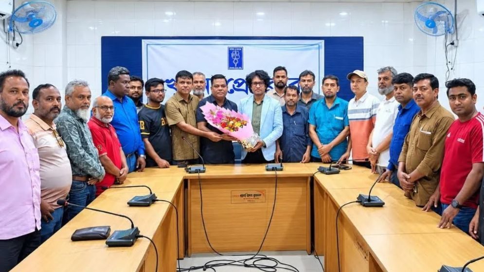 PIB DG urges journalists to strengthen skills, ensure objective reporting