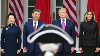 Xi, Trump call for peace in lavish White House state visit