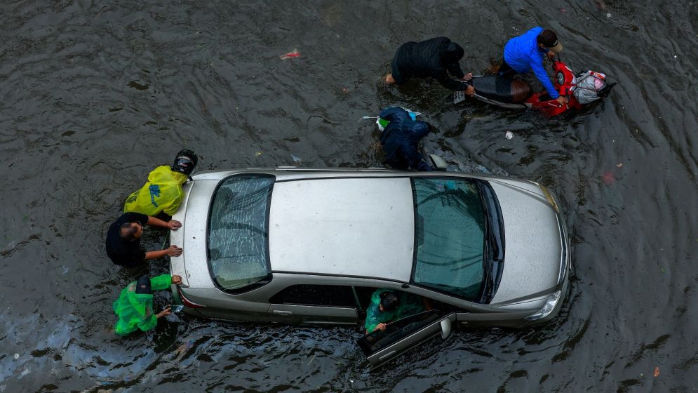 Thai capital Bangkok declared disaster zone amid flooding