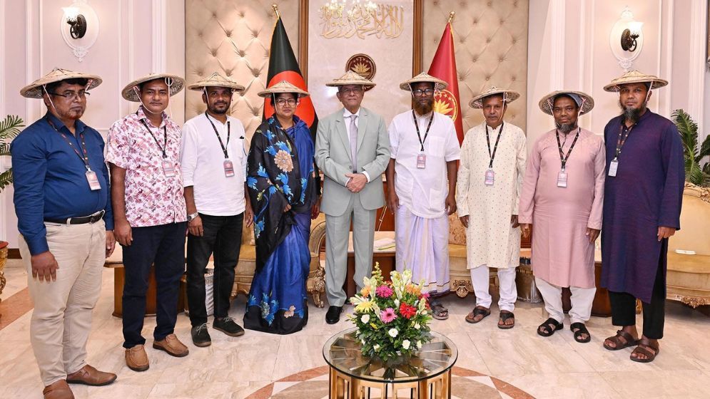 President urges farmers to form central body to protect interests