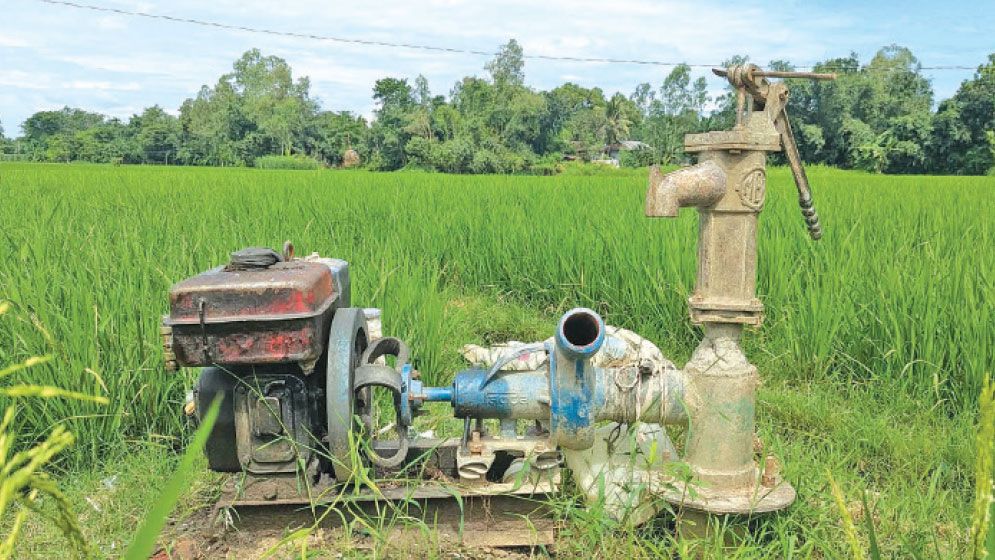 Rising fuel costs put Jamalpur Aman farmers under pressure