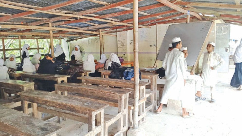 Lakshmipur madrasah rents out classrooms, holds classes on rooftop