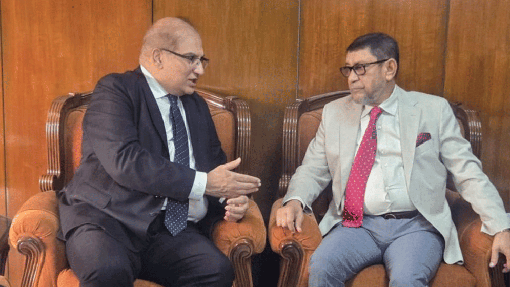 Minister, Pakistan envoy discuss health sector collaboration