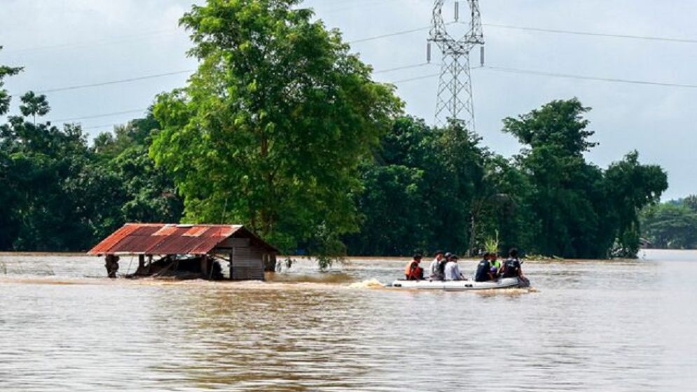 Myanmar rescuers fear 10 dead in cut-off flood zone