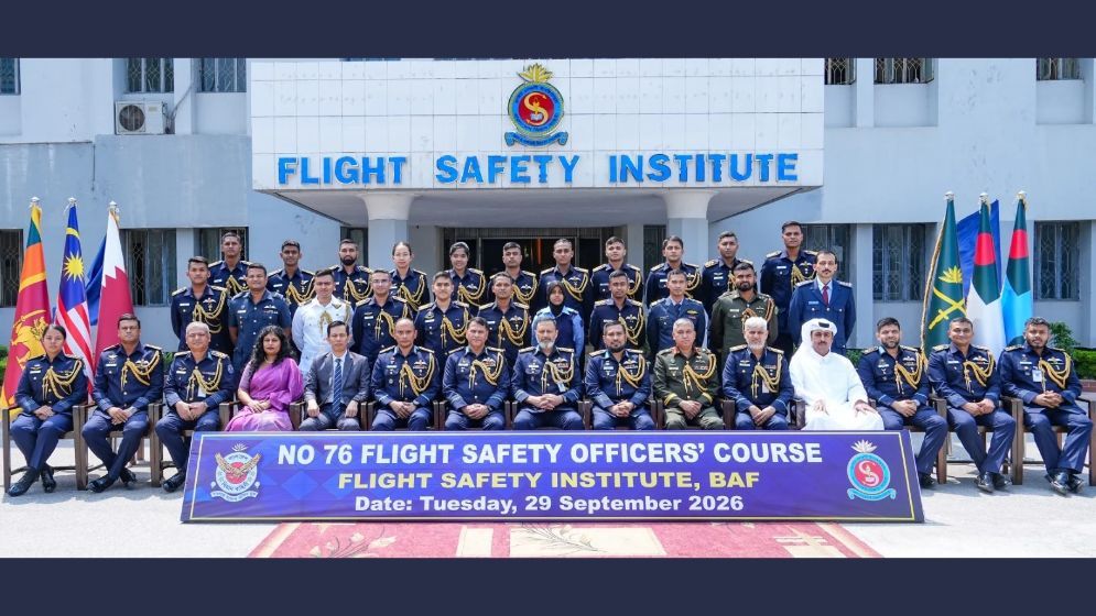 22 officers complete 76th Flight Safety Officers’ Course