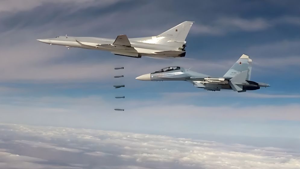 Russian air strikes kill one, injure five in and around Kyiv