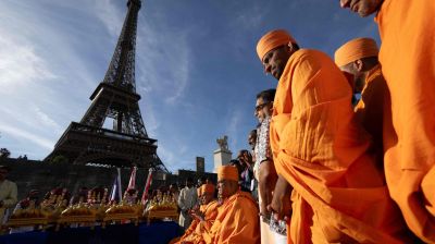 Eiffel Tower chief to step down over sidelining of female staff during Hindu group's visit