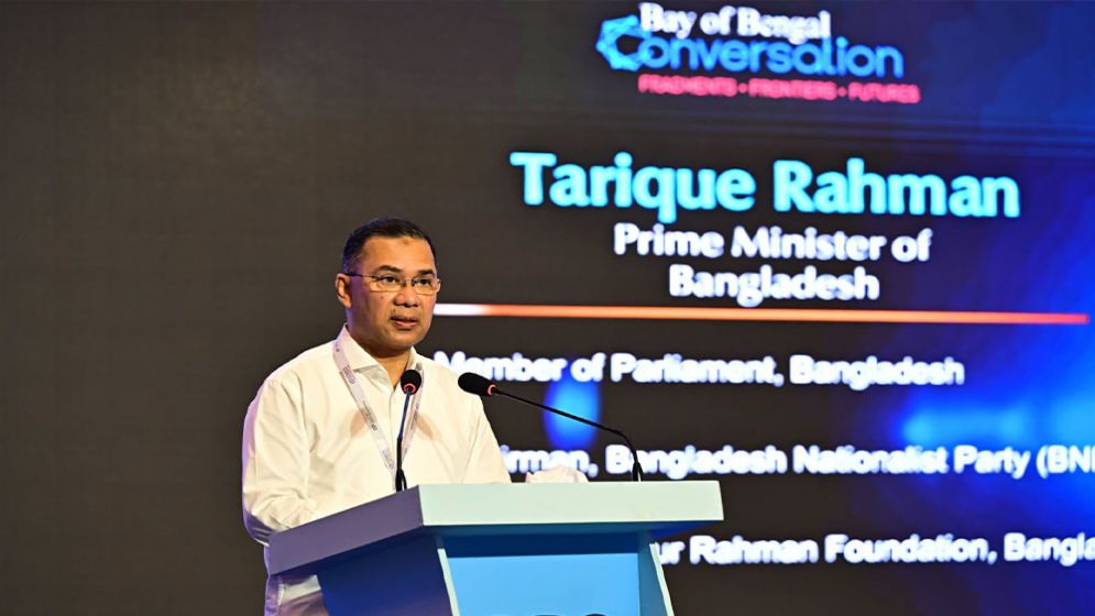 Govt wants to turn Bangladesh into investment hub: PM