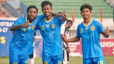Abahani find their feet with five