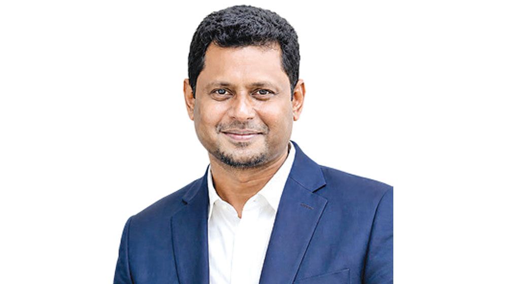 Attention Economy and Rising Social Polarisation