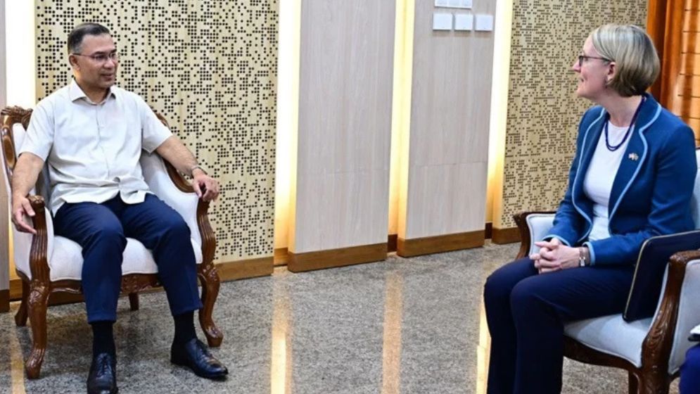 PM, UK envoy discuss boosting trade, investment