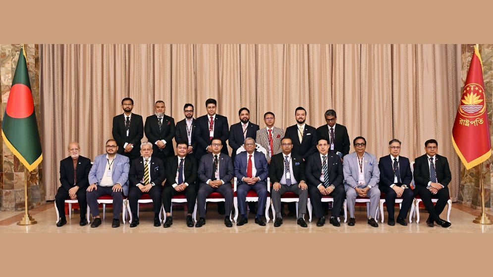 President urges youths to engage in business