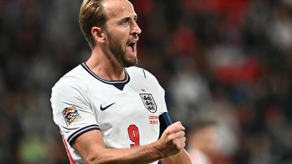 England captain Kane driven by desire for records