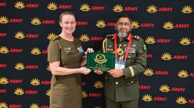 Waqar-Uz-Zaman meets Australian Army chief, senior US Army official