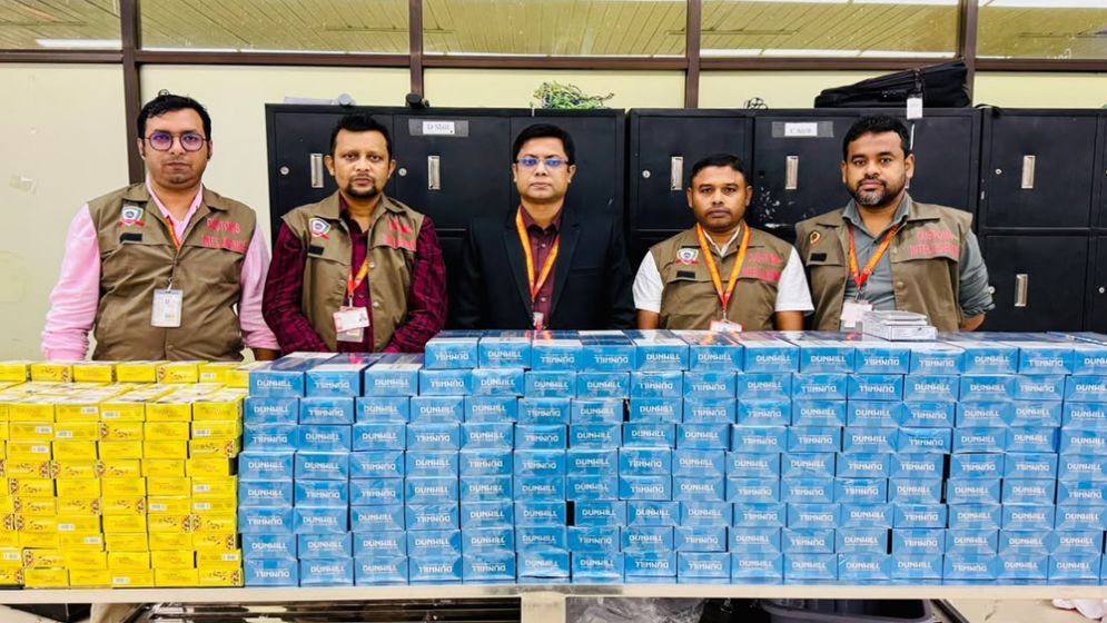 631 cartons of foreign cigarettes seized at Dhaka airport