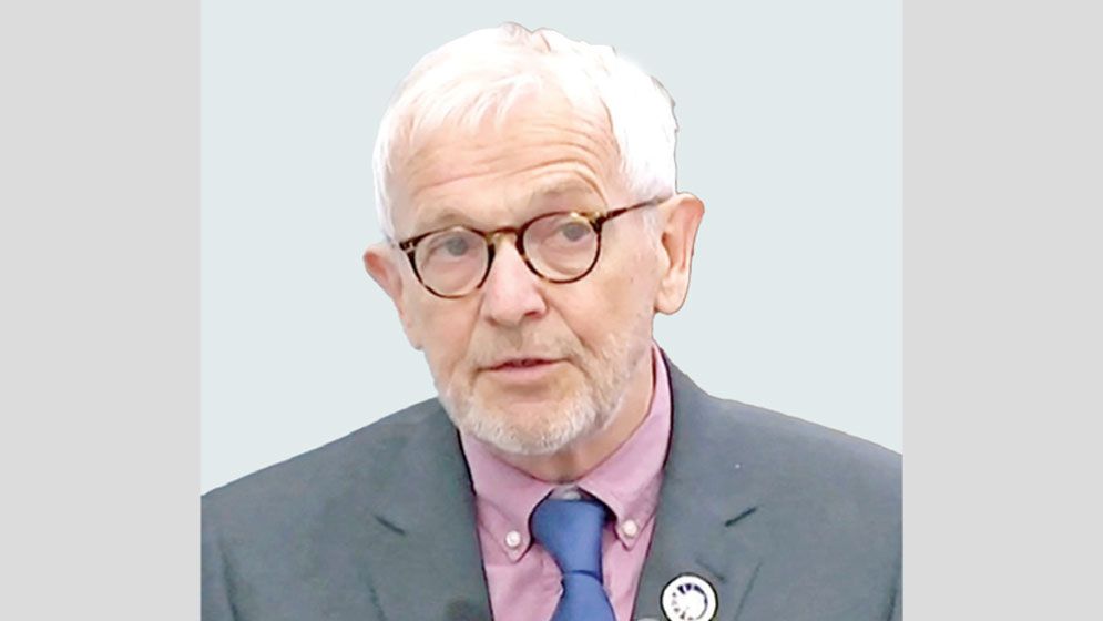 Nobel in physics goes to Halzen for work on cosmic particles