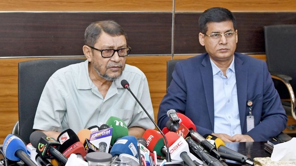 17 new radiotherapy machines to be added to make cancer treatment accessible: Sakhawat