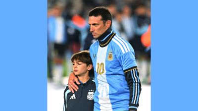 Tearful Scaloni says Argentina cannot replace Messi