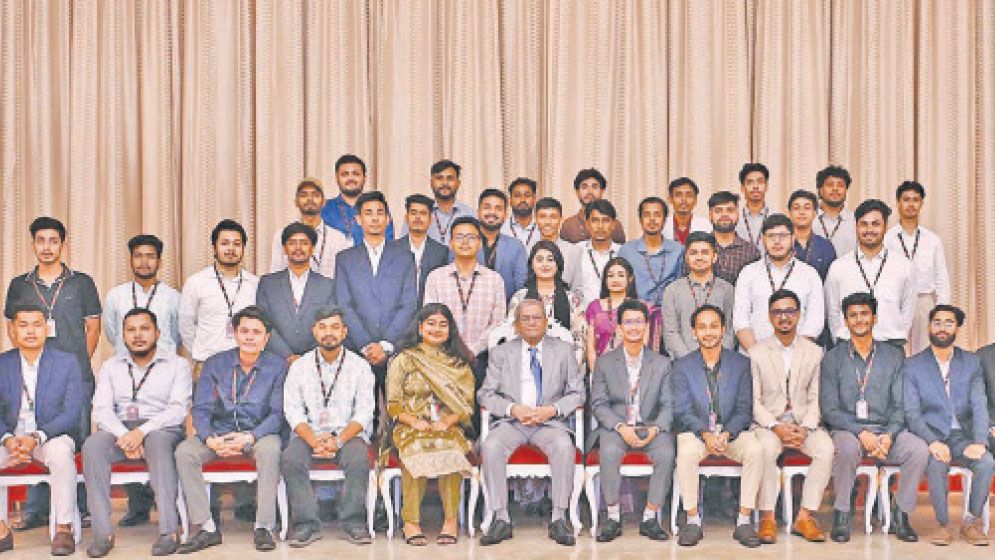 President urges youths to build anti-drug social movement