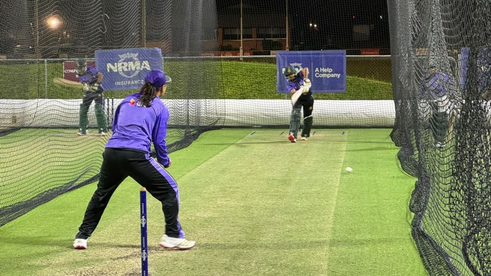 Joty seeks positive cricket against Australia