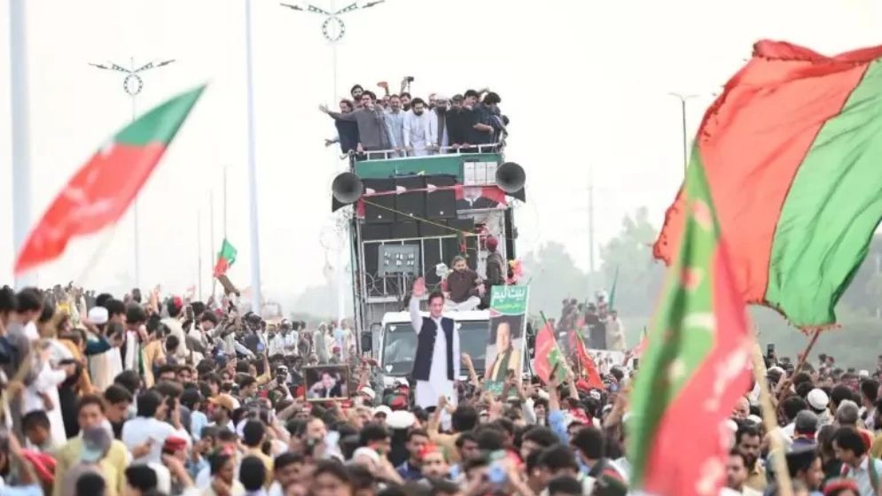 CM Afridi-led long march enters Peshawar demanding Imran Khan’s release
